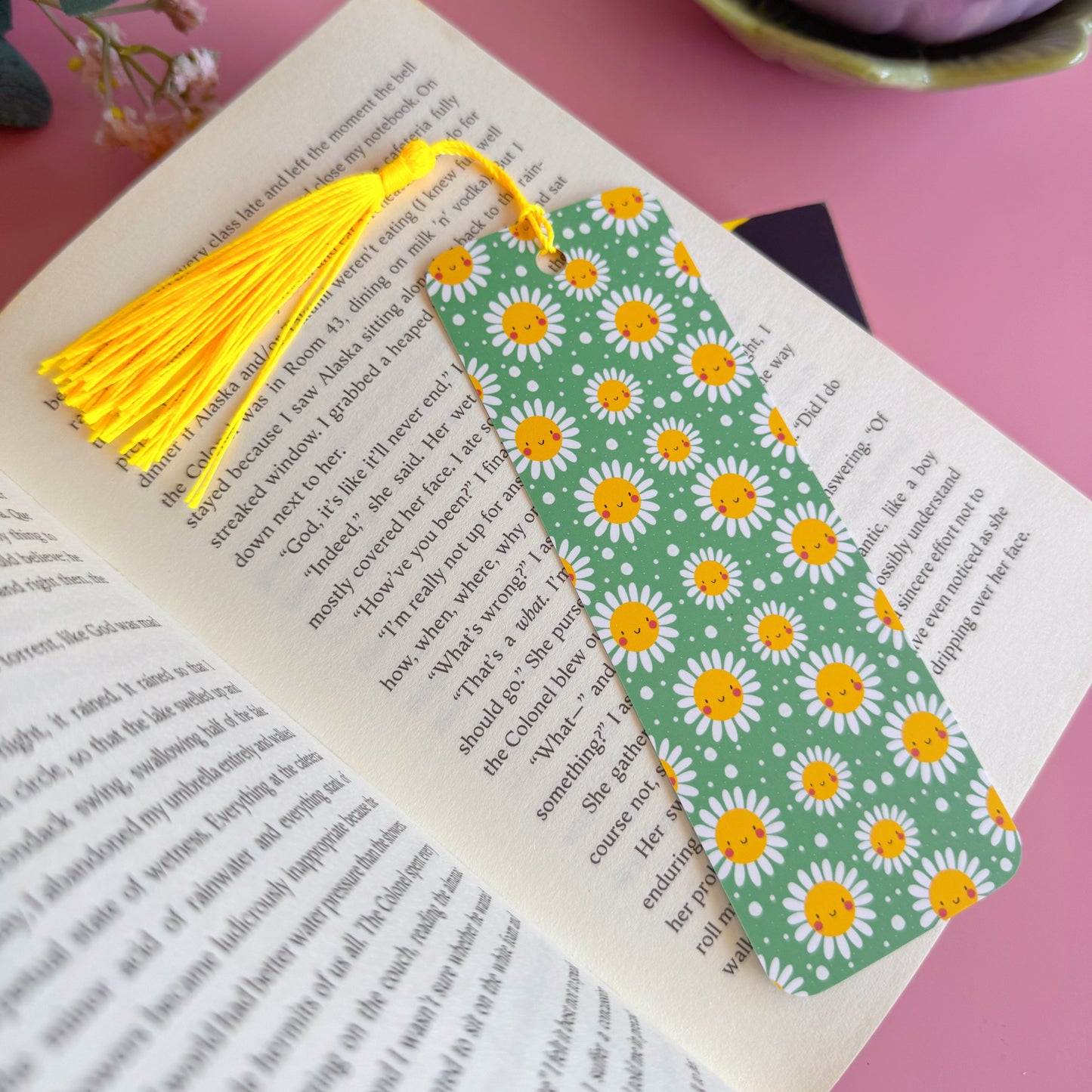 Happy Daisies Bookmark - Green Patterned Bookmark with Co-Ordinating Tassel